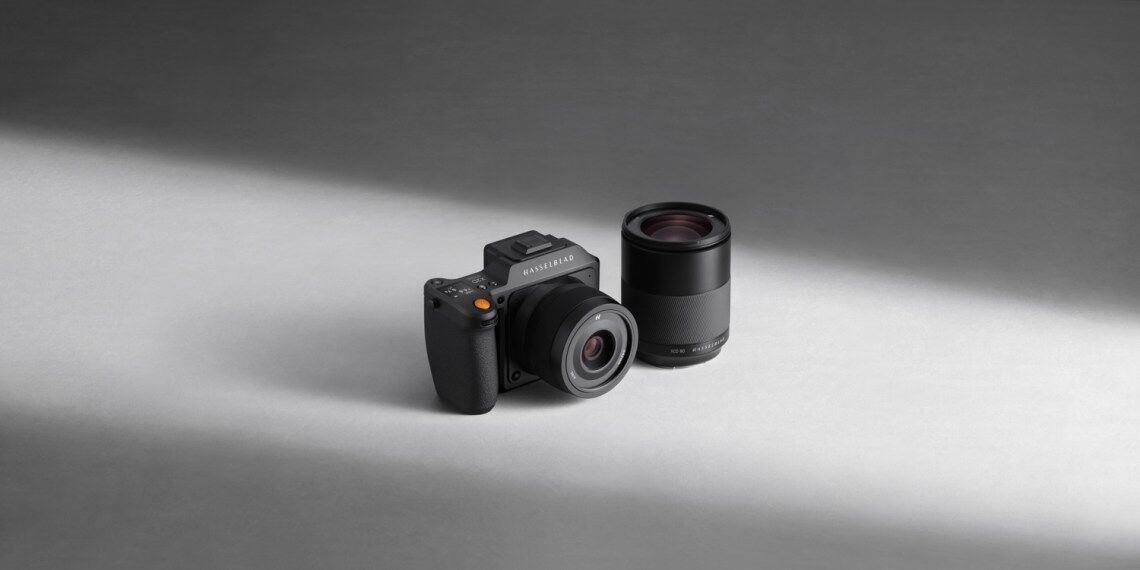 Hasselblad X2D 100C Lightweight Portrait Kit - Capture