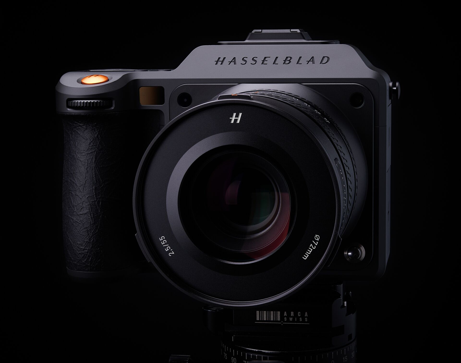 The New Hasselblad X2D II 100c Camera & XCD 35-100 Lens - Capture